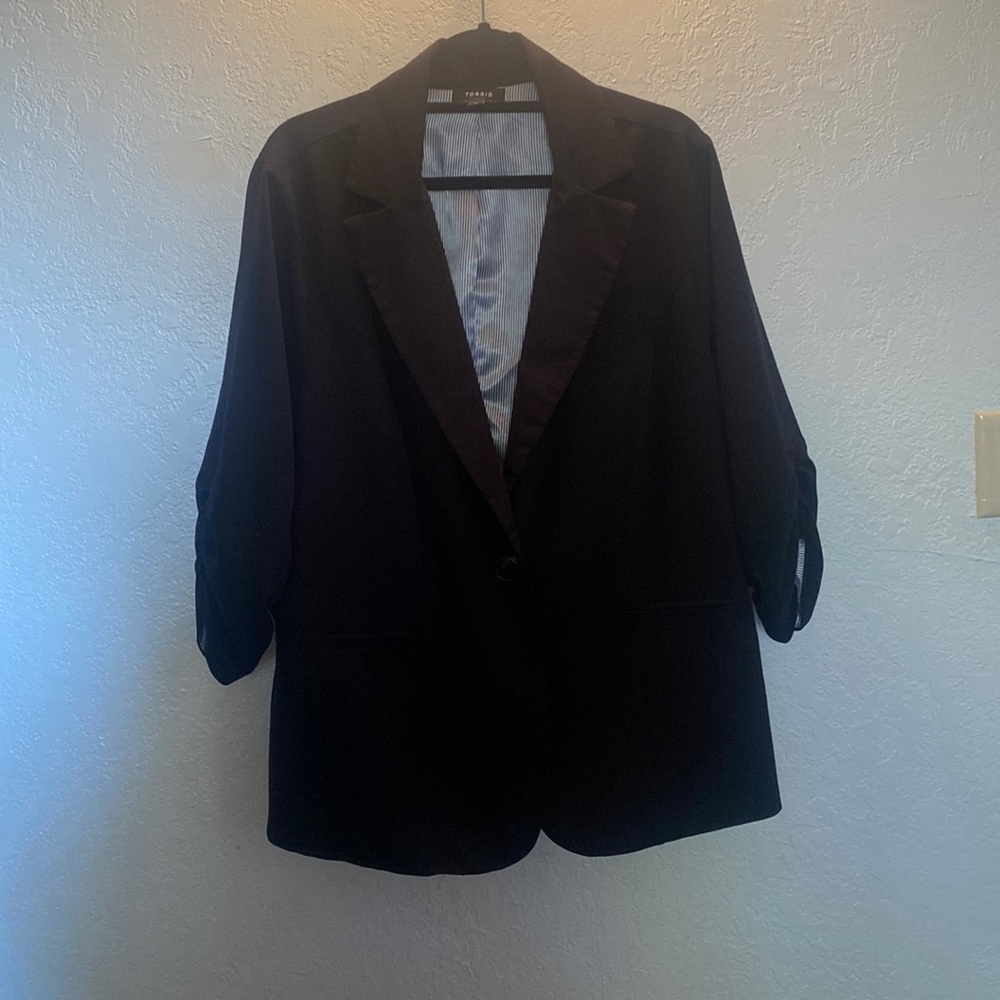 Older torrid blazer. 3/4 sleeves.